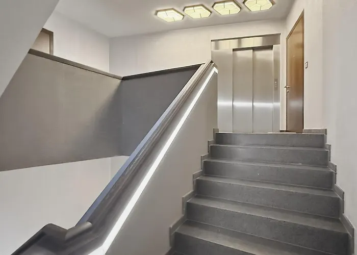 Stylish 1br In The Center - Baron 25 *