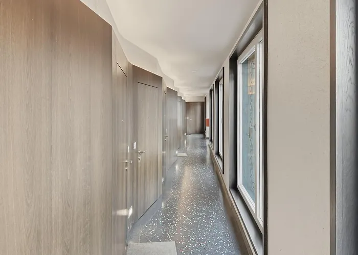 Stylish 1br In The Center - Baron 25 *